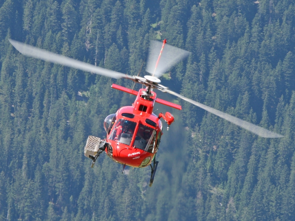 Eurocopter AS 350 B3 Ecureuil HB-ZIG fly BOHAG