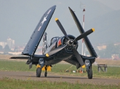 Vought F4U-4 Corsair OE-EAS Red Bulle