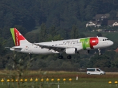 TAP Portugal CS-TNT Airbus A320-214