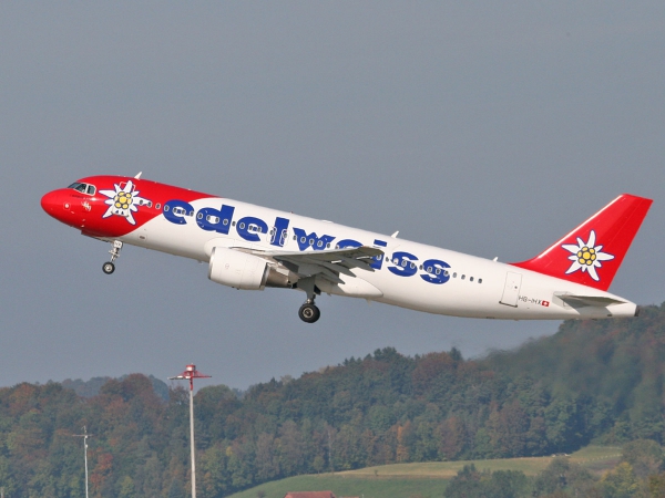 Edelweiss Air HB-IHX Airbus A320-214