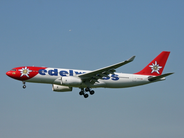 Edelweiss HB-IQZ Air Airbus A330-243