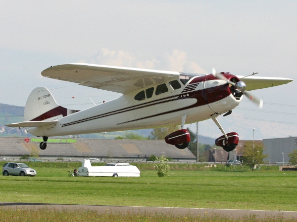 Cessna 195b NC30818