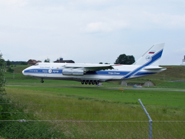 Antonov An-124-100 Volga Dnepr RA-82078